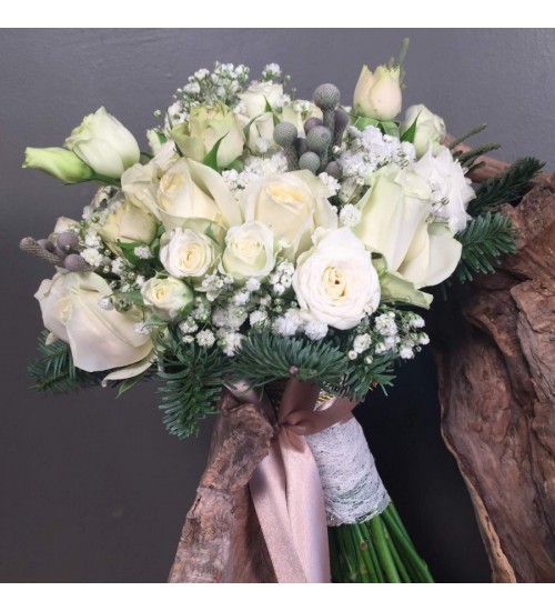 Νυφική Ανθοδέσμη Γάμου Λευκά Τριαντάφυλλα Έλατο Silver Brunia