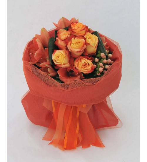 Μπουκέτο με Αμαρυλλιδες, Τριαντάφυλλα και Hypericum